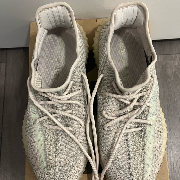 Yeezy boost 350 V2 citrin - Picture 8 of 12